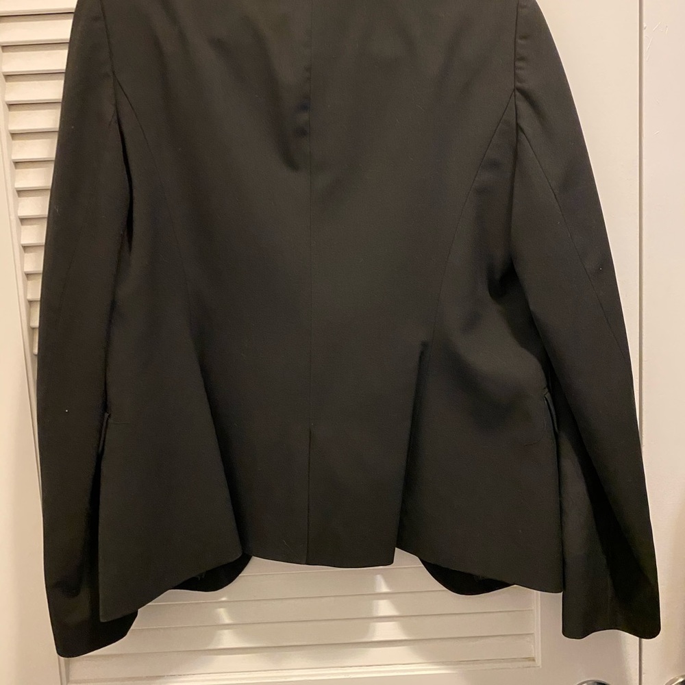 Suite jacket. - Picture 2 of 3